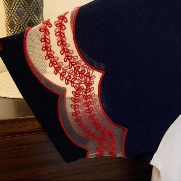 Torrid Embroidered Raglan T-Shirt, Size 2 - Picture 3 of 9